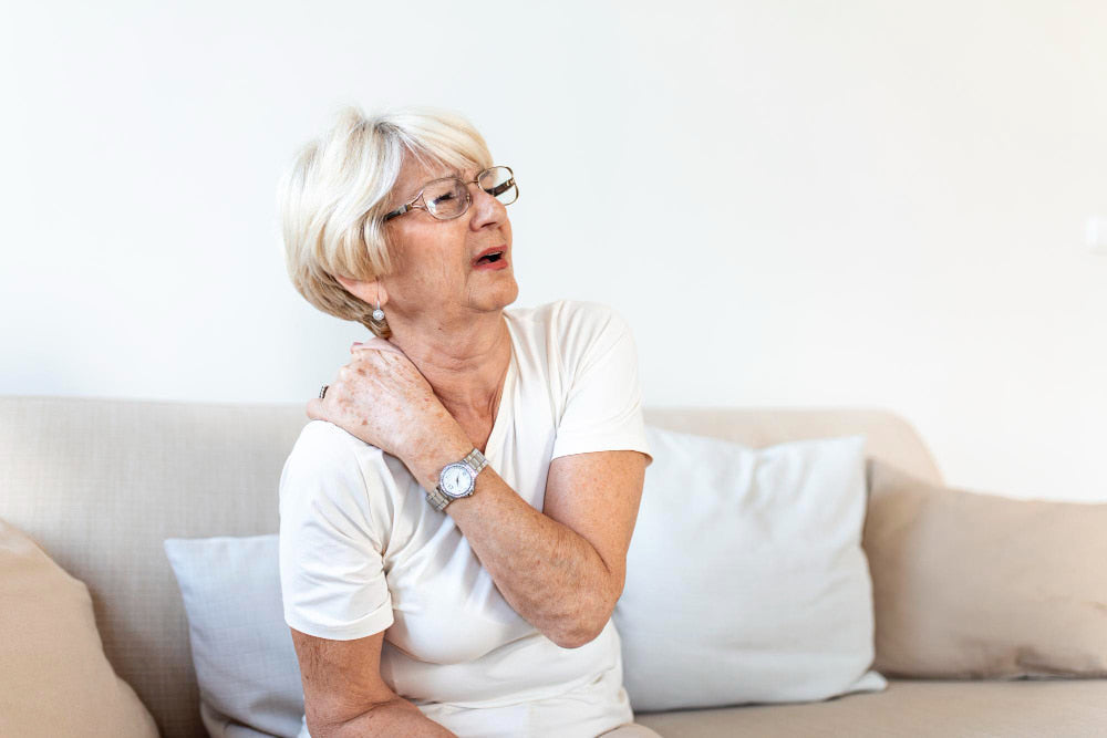 ¿Cómo saber si tengo osteoporosis? Señales, pruebas y cuidados para tus huesos